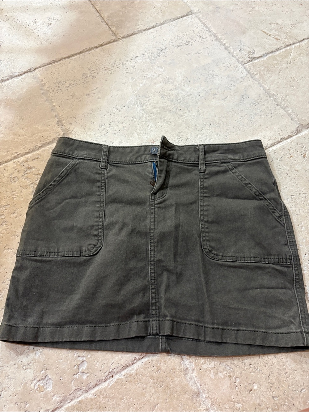 Abercrombie and Fitch Women’s Olive Green Utility Mini Skirt